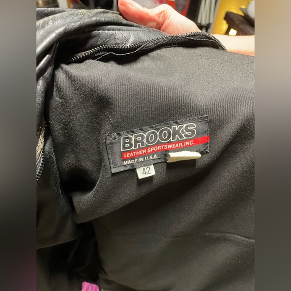 Vintage Brooks 1980 leather jacket - Picture 3 of 5